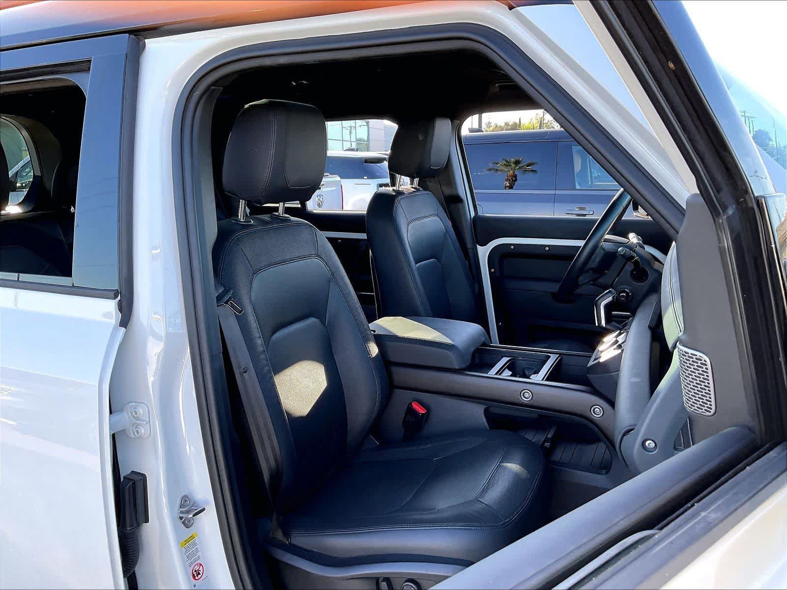 Used 2024 Land Rover Defender 110 X-Dynamic SE AWD/4WD image 12