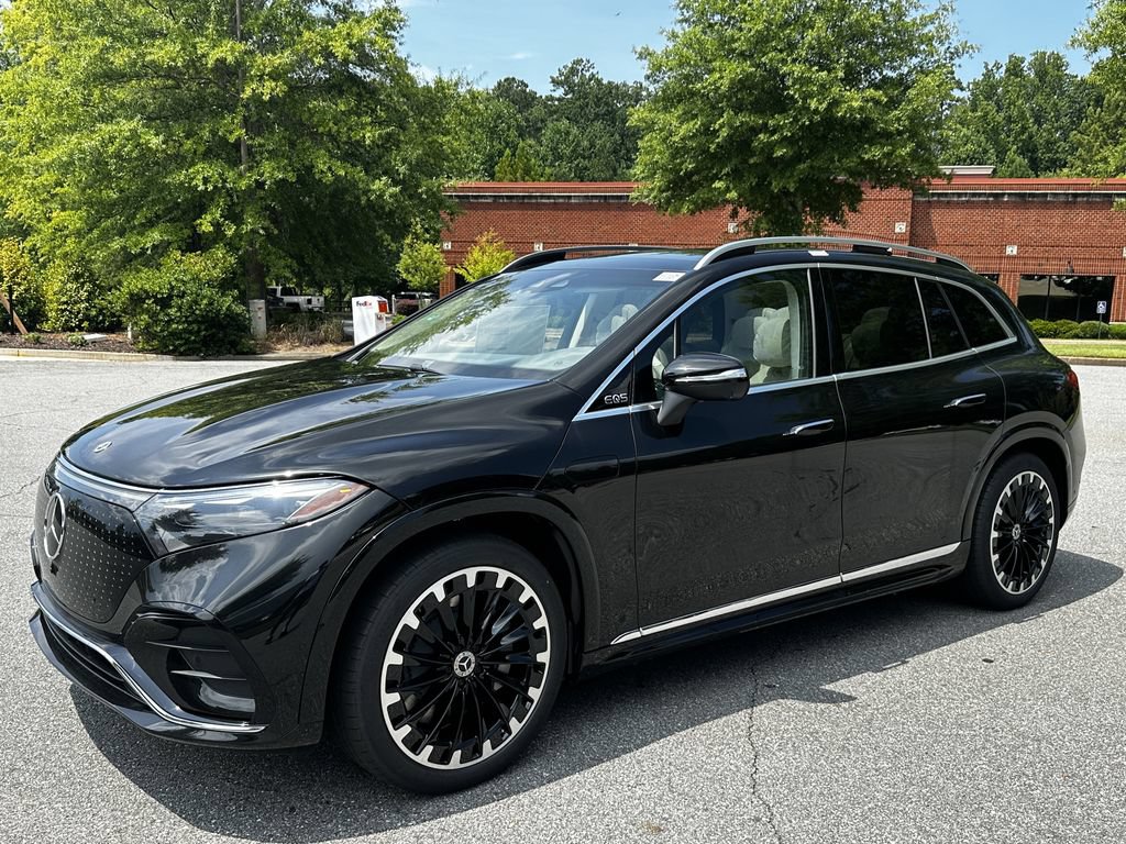 New 2027 Mercedes-Benz EQS 550 4MATIC SUV image 4
