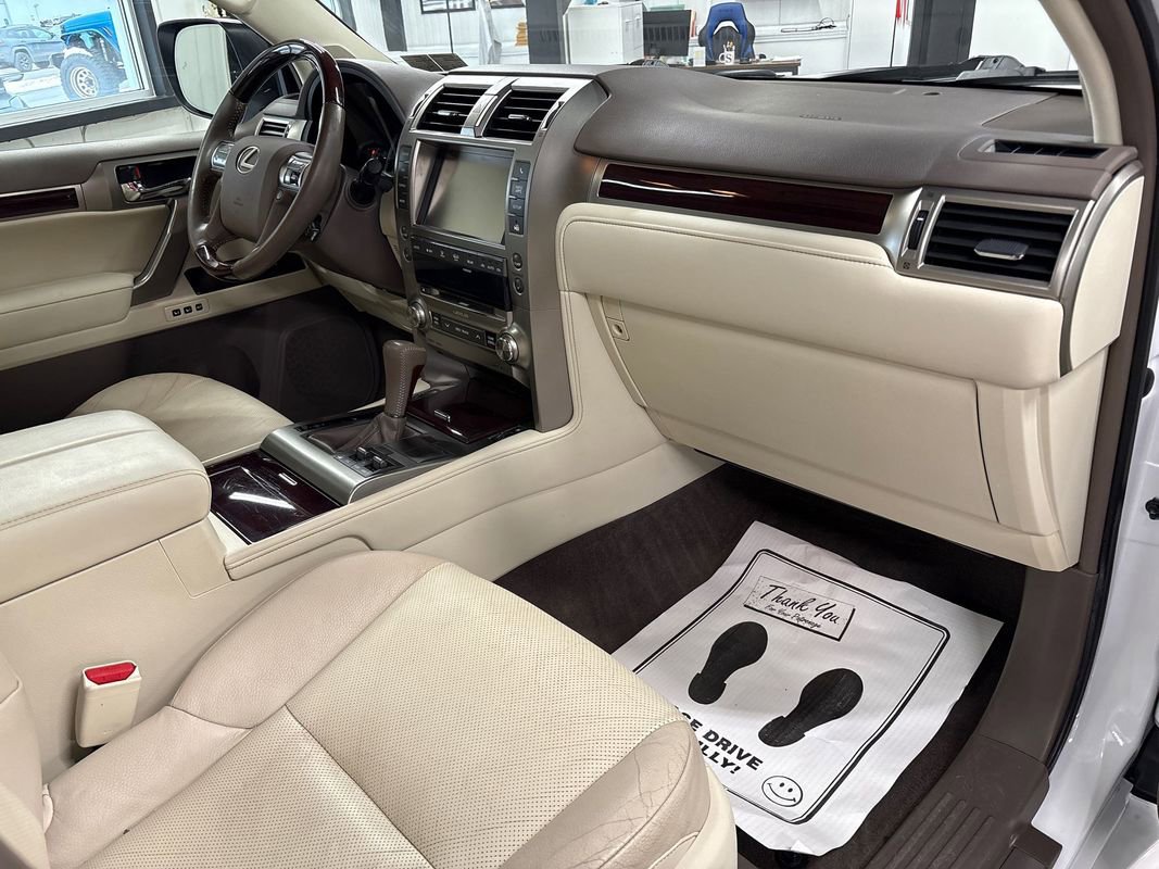 Used 2018 Lexus GX 460 image 43