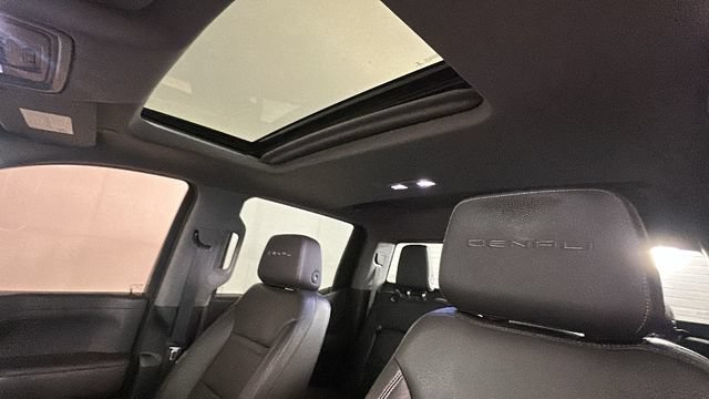 Used 2019 GMC Sierra 1500 Denali w/ Denali Ultimate Package AWD/4WD image 12