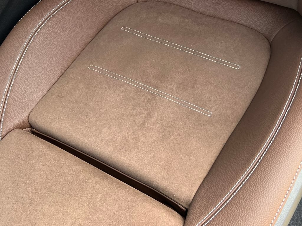 New 2026 Mercedes-Benz GLA 35 AMG 4MATIC image 18