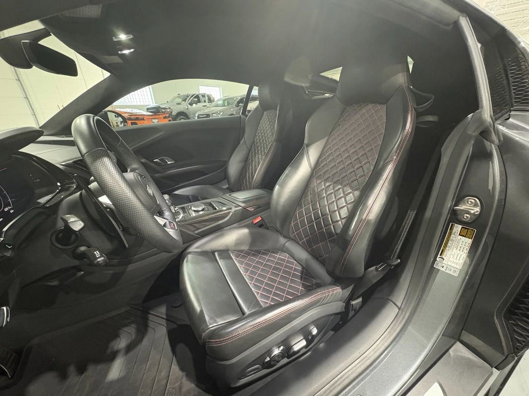 Used 2021 Audi R8 V10 w/ Premium Package image 9