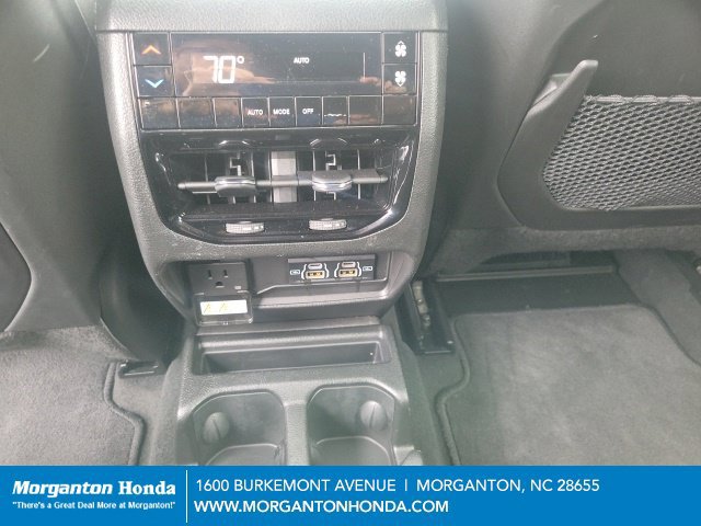 Used 2025 Jeep Grand Cherokee L Altitude RWD image 32