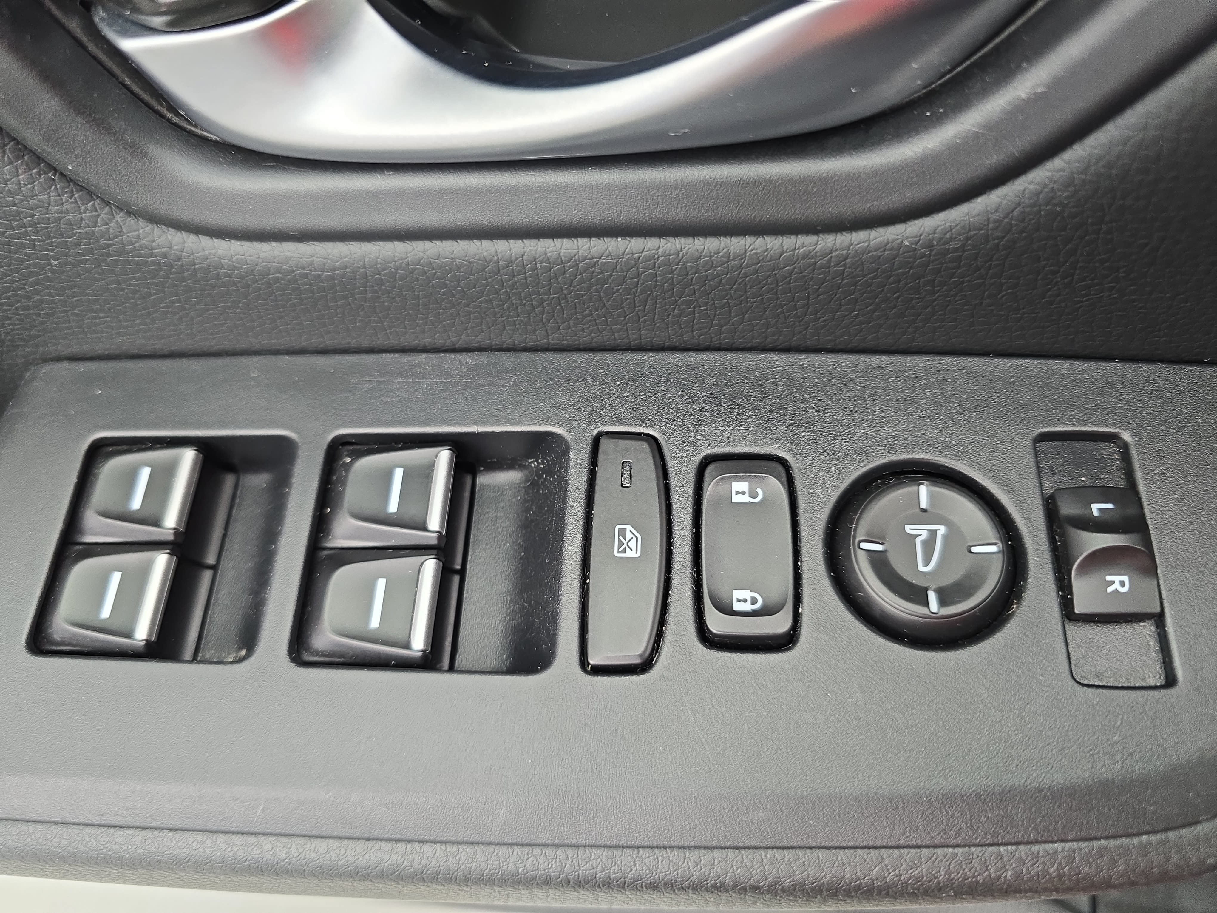 Certified 2024 Honda Pilot Touring image 29