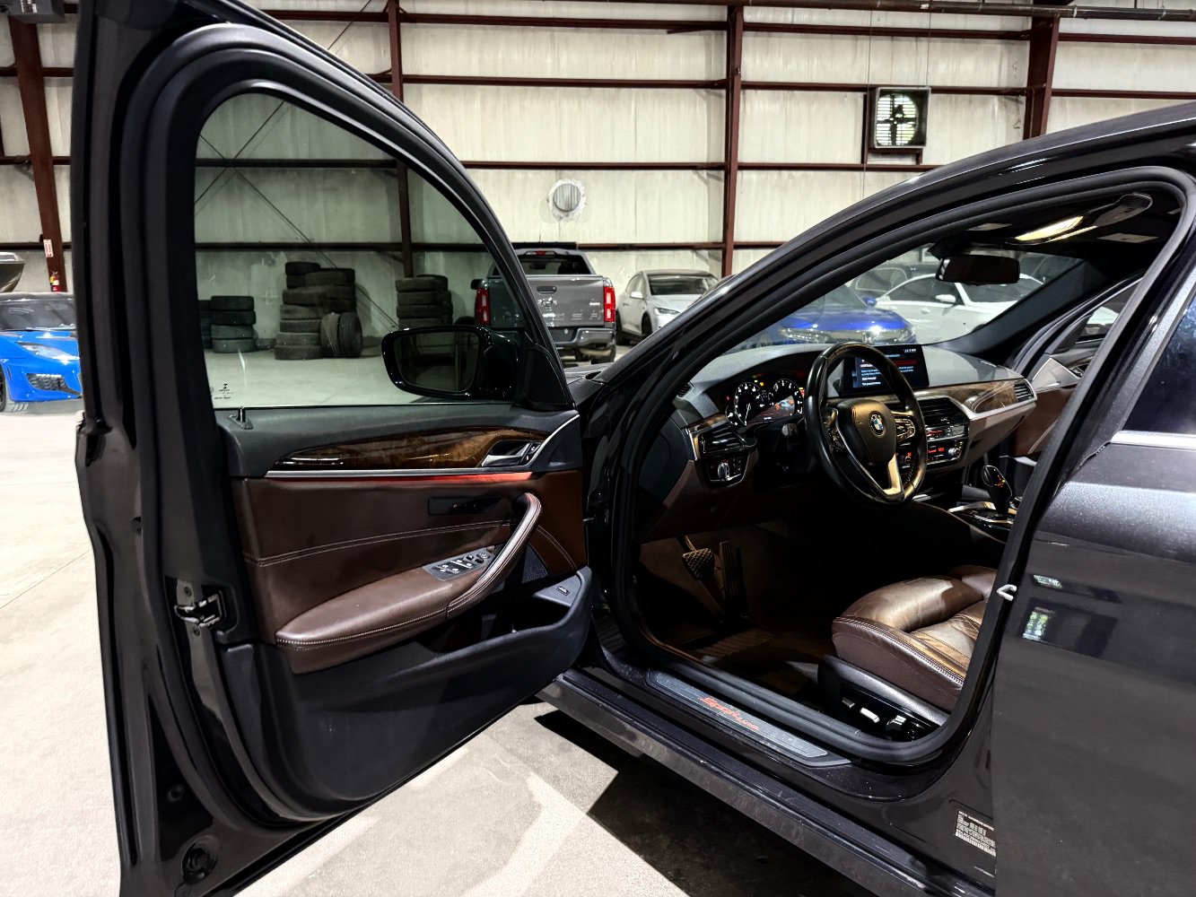 Used 2017 BMW 530i RWD image 12