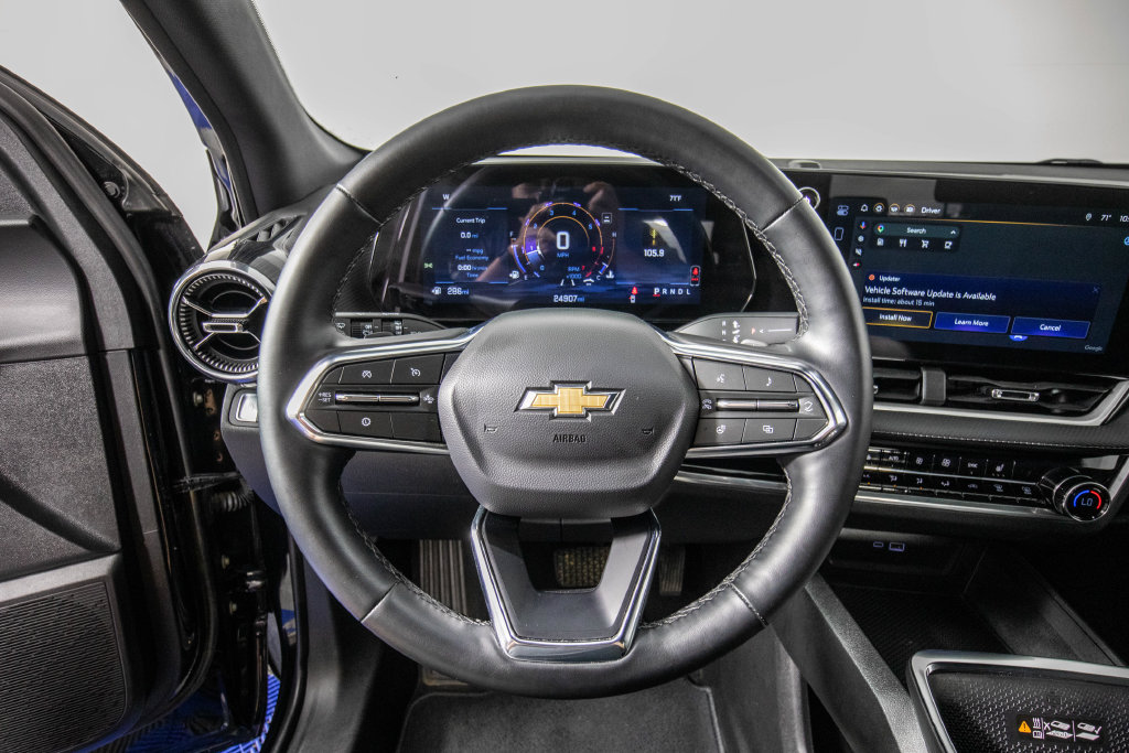 Used 2026 Chevrolet Equinox LT w/ Convenience Package II FWD image 20