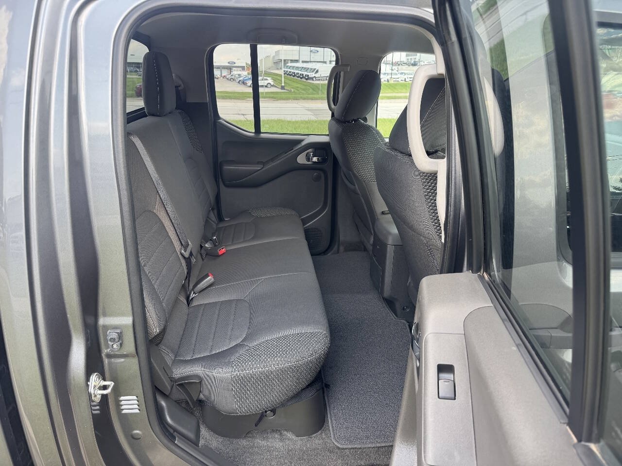 Used 2018 Nissan Frontier PRO-4X AWD/4WD image 13
