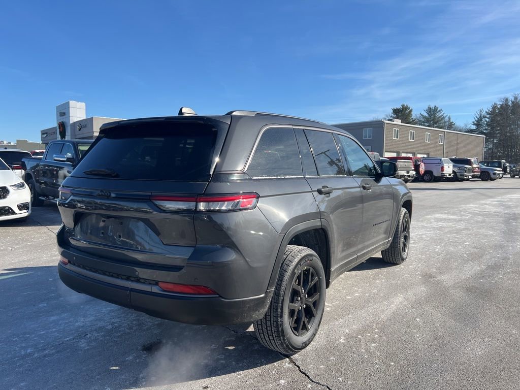New 2026 Jeep Grand Cherokee Laredo image 7