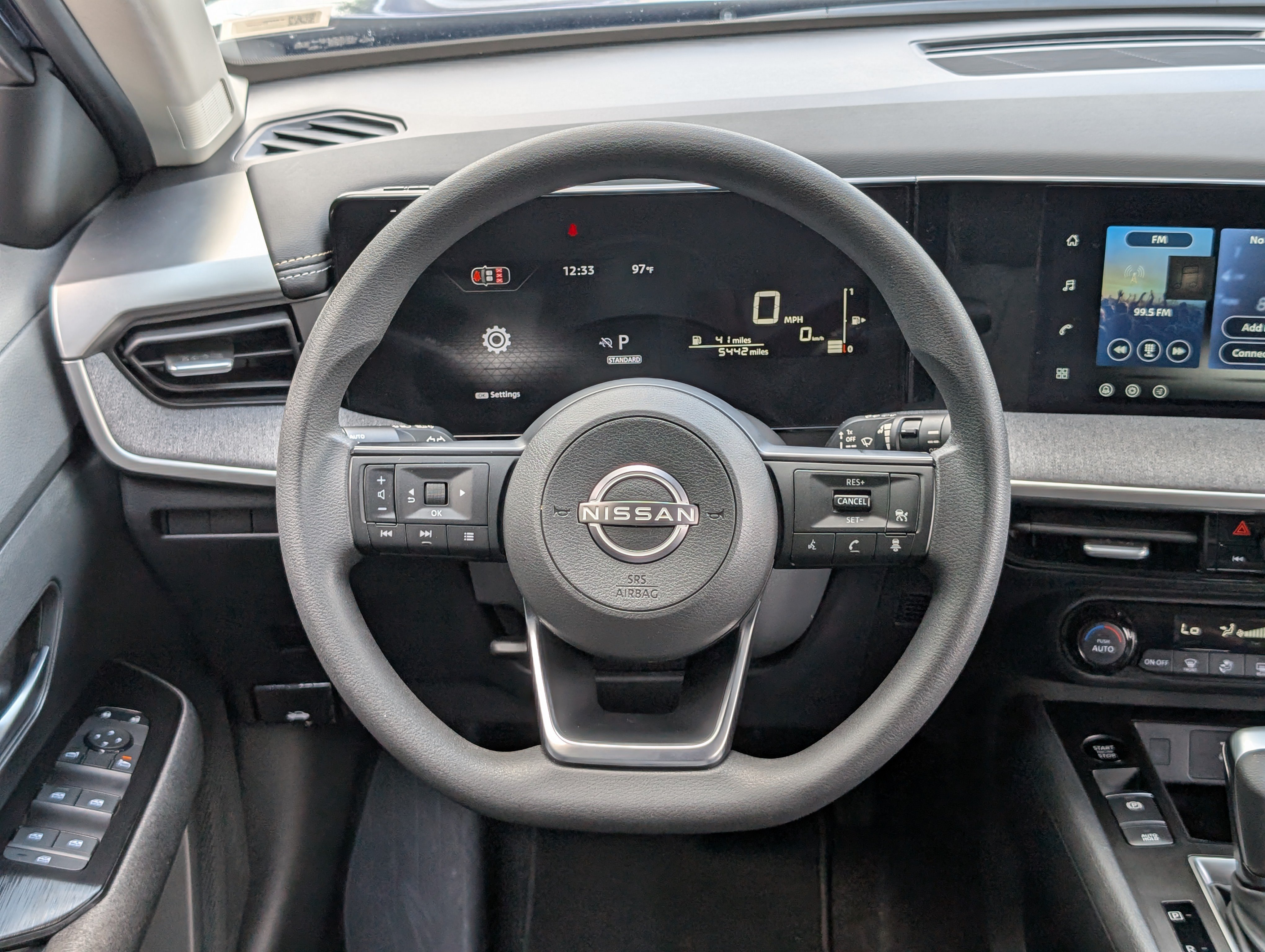 Used 2026 Nissan Kicks SV FWD image 23