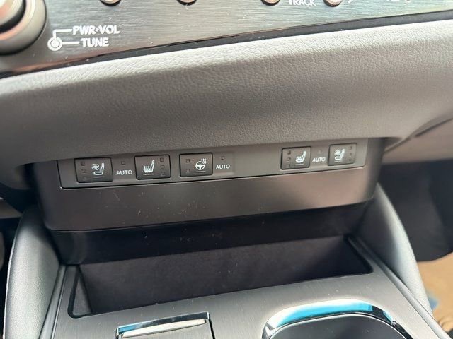 New 2025 Lexus ES 350 w/ Premium Package image 29