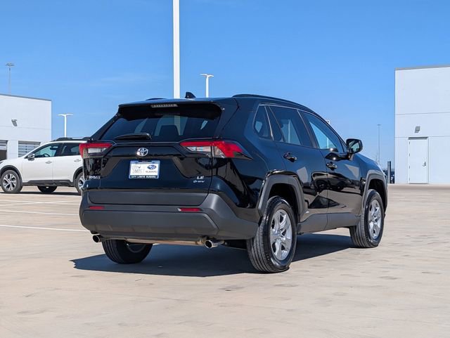 Used 2025 Toyota RAV4 LE image 5