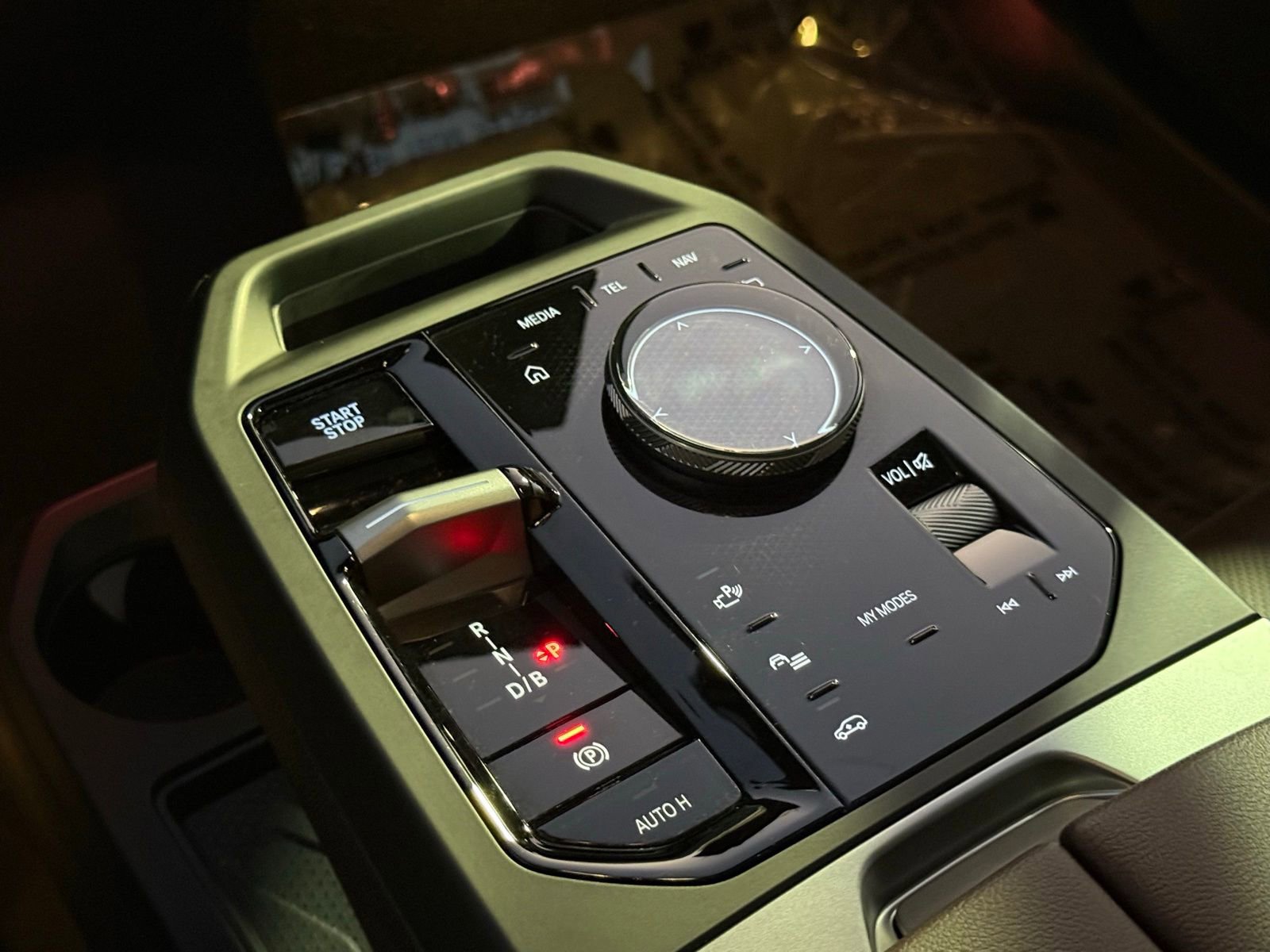 Used 2025 BMW iX M60 image 27