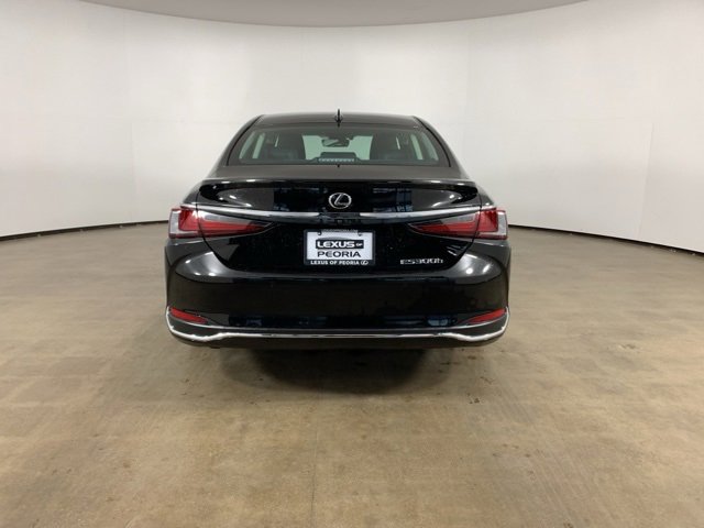 Used 2025 Lexus ES 300h w/ Luxury Package image 10