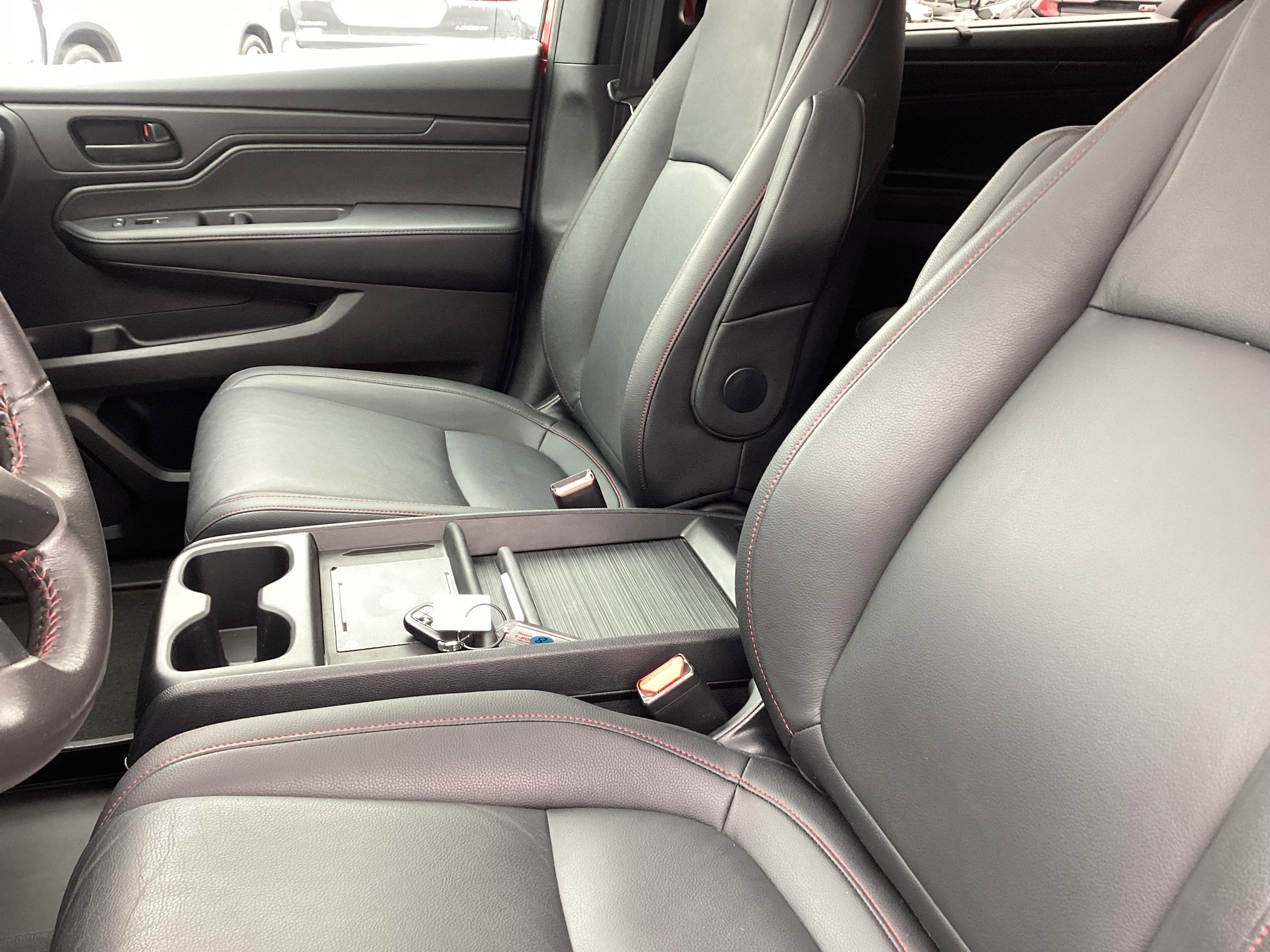 Used 2025 Honda Odyssey Sport-L image 12