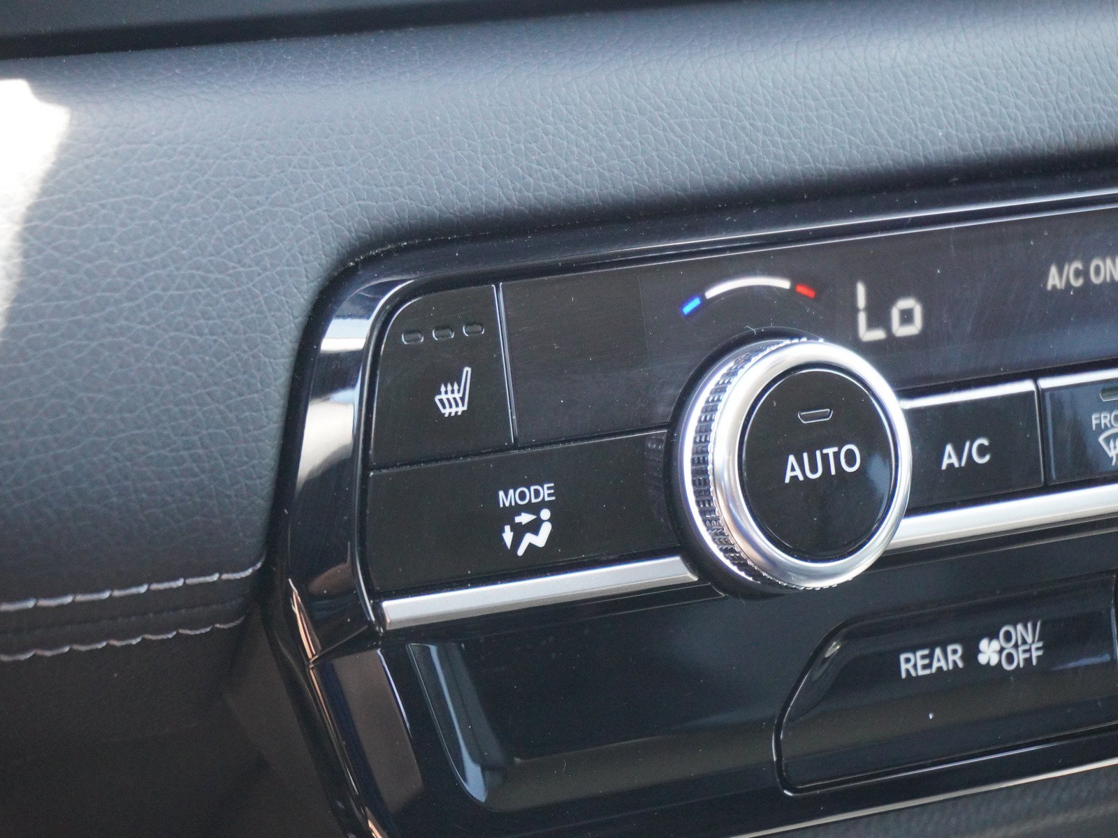 Used 2023 Honda Pilot EX-L image 25