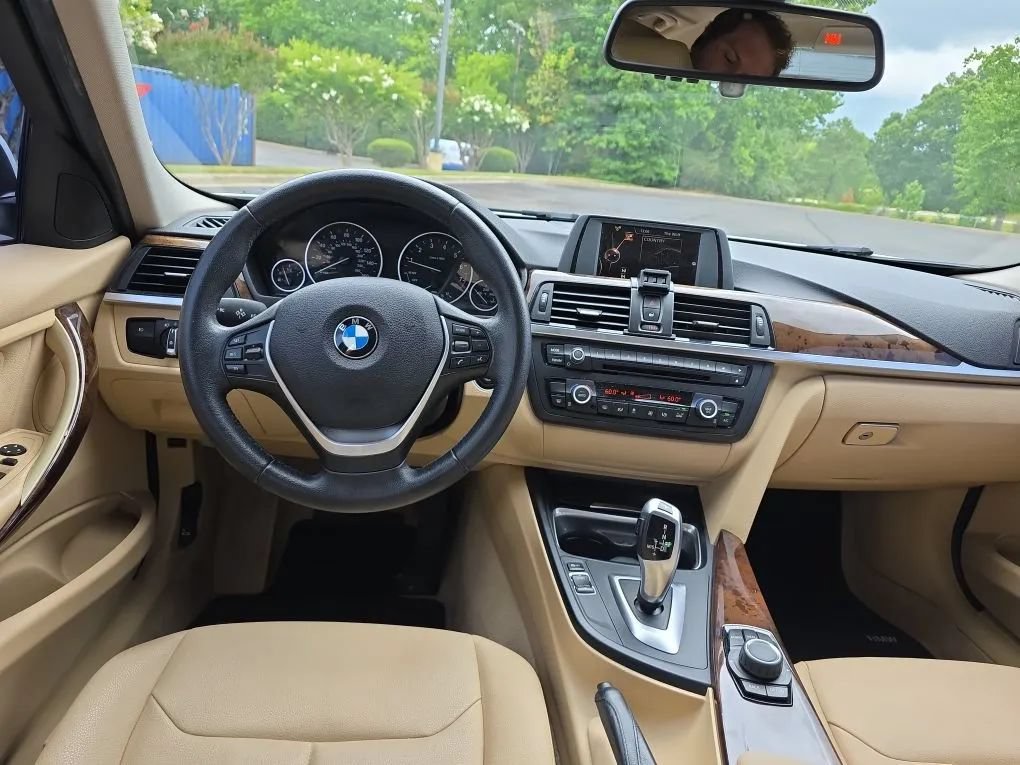 Used 2015 BMW 328i Sedan RWD image 13