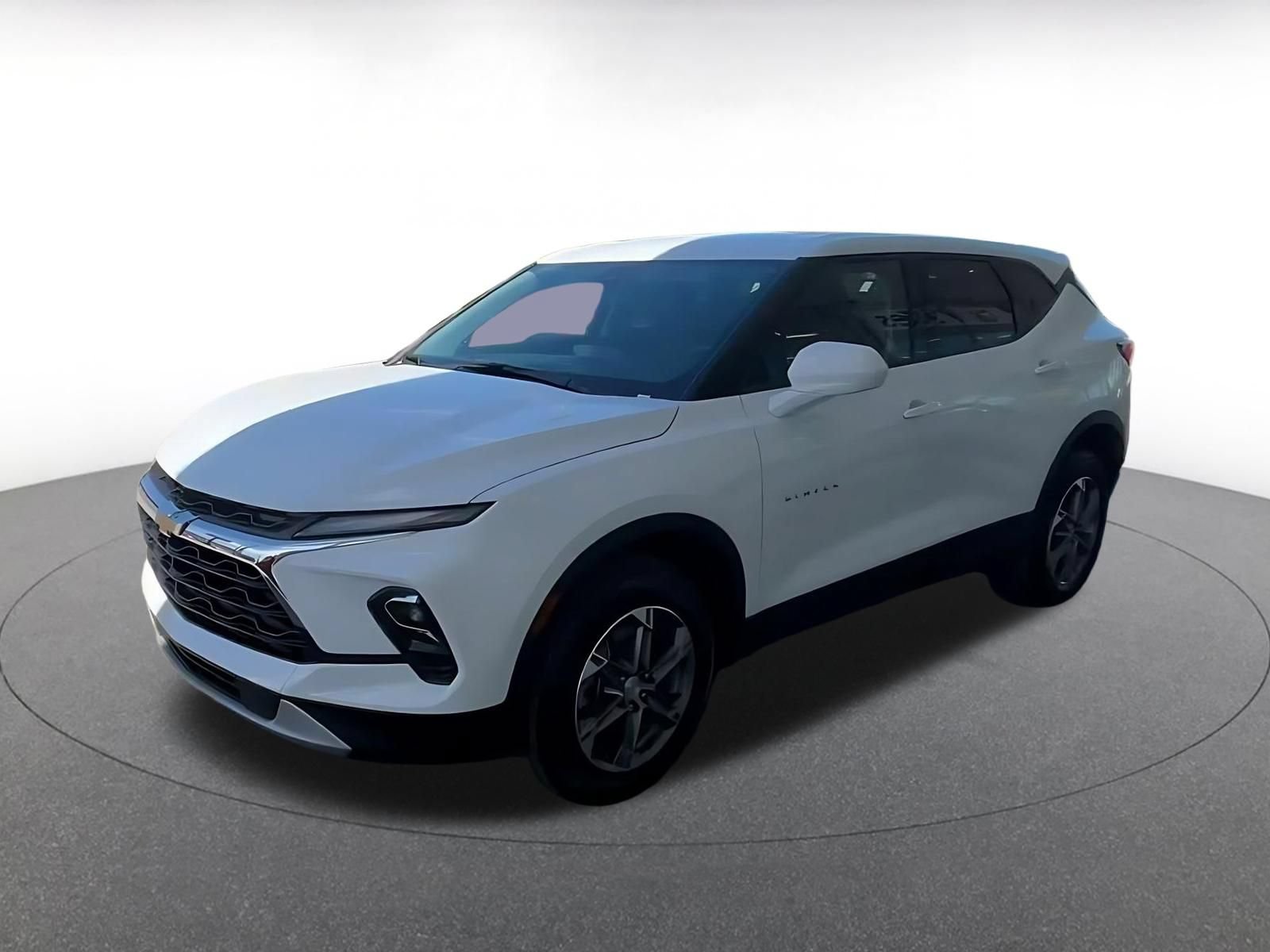 Used 2026 Chevrolet Blazer LT FWD image 7