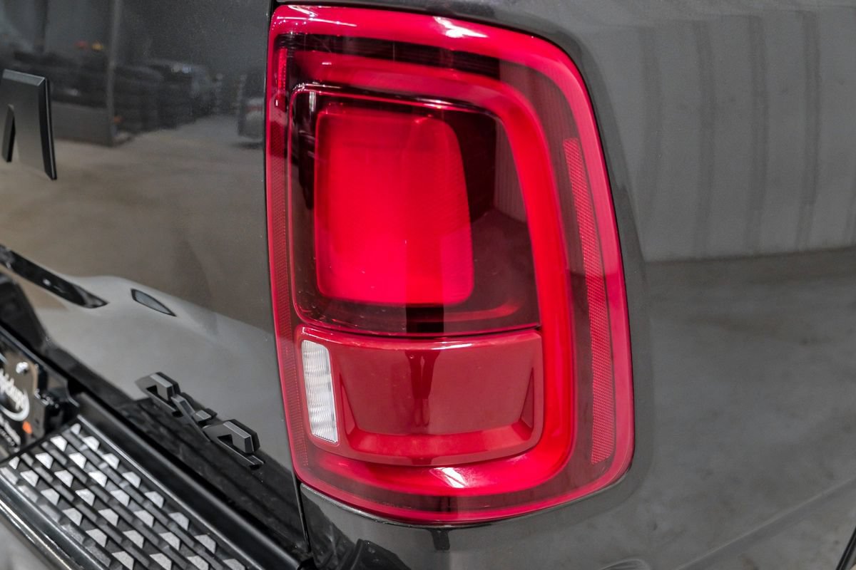 Used 2025 RAM 2500 Laramie AWD/4WD image 43