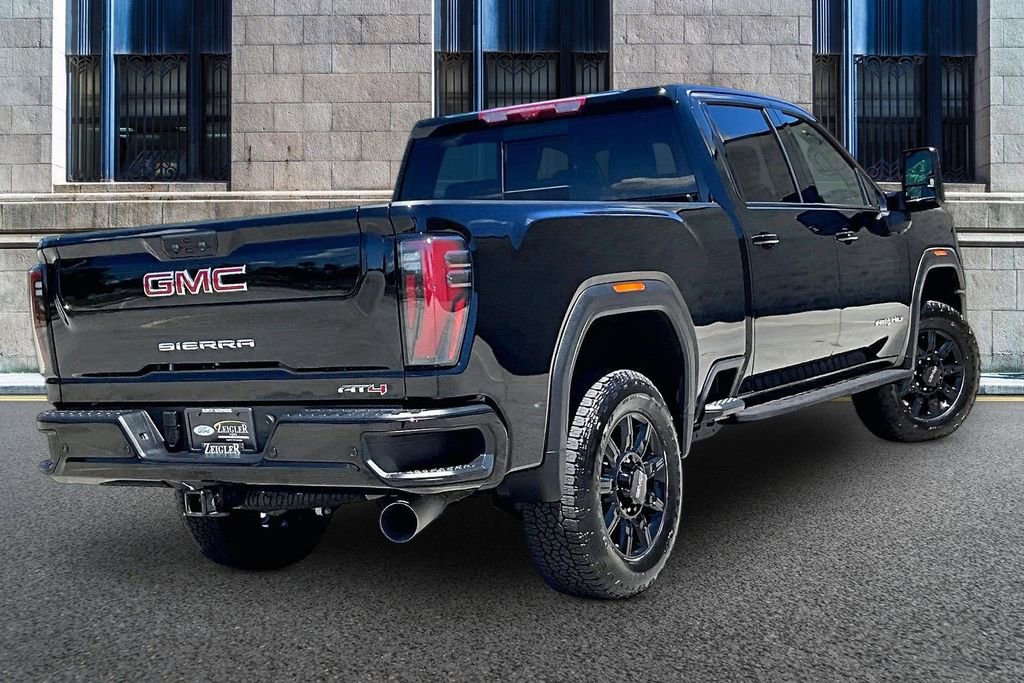 Used 2025 GMC Sierra 2500 AT4 w/ AT4 Premium Plus Package AWD/4WD image 11
