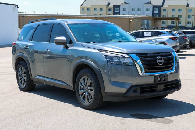 Used 2022 Nissan Pathfinder SV