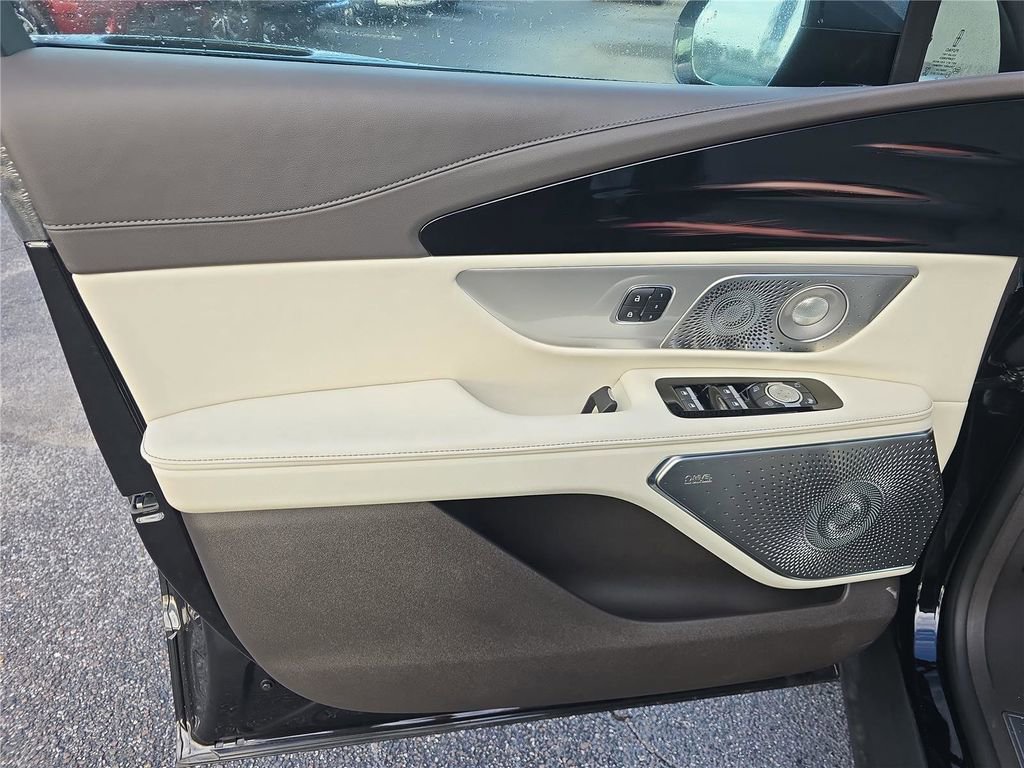 New 2024 Lincoln Nautilus Black Label image 15