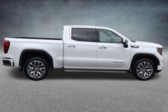 Used 2023 GMC Sierra 1500 Denali w/ Denali Reserve Package AWD/4WD image 2