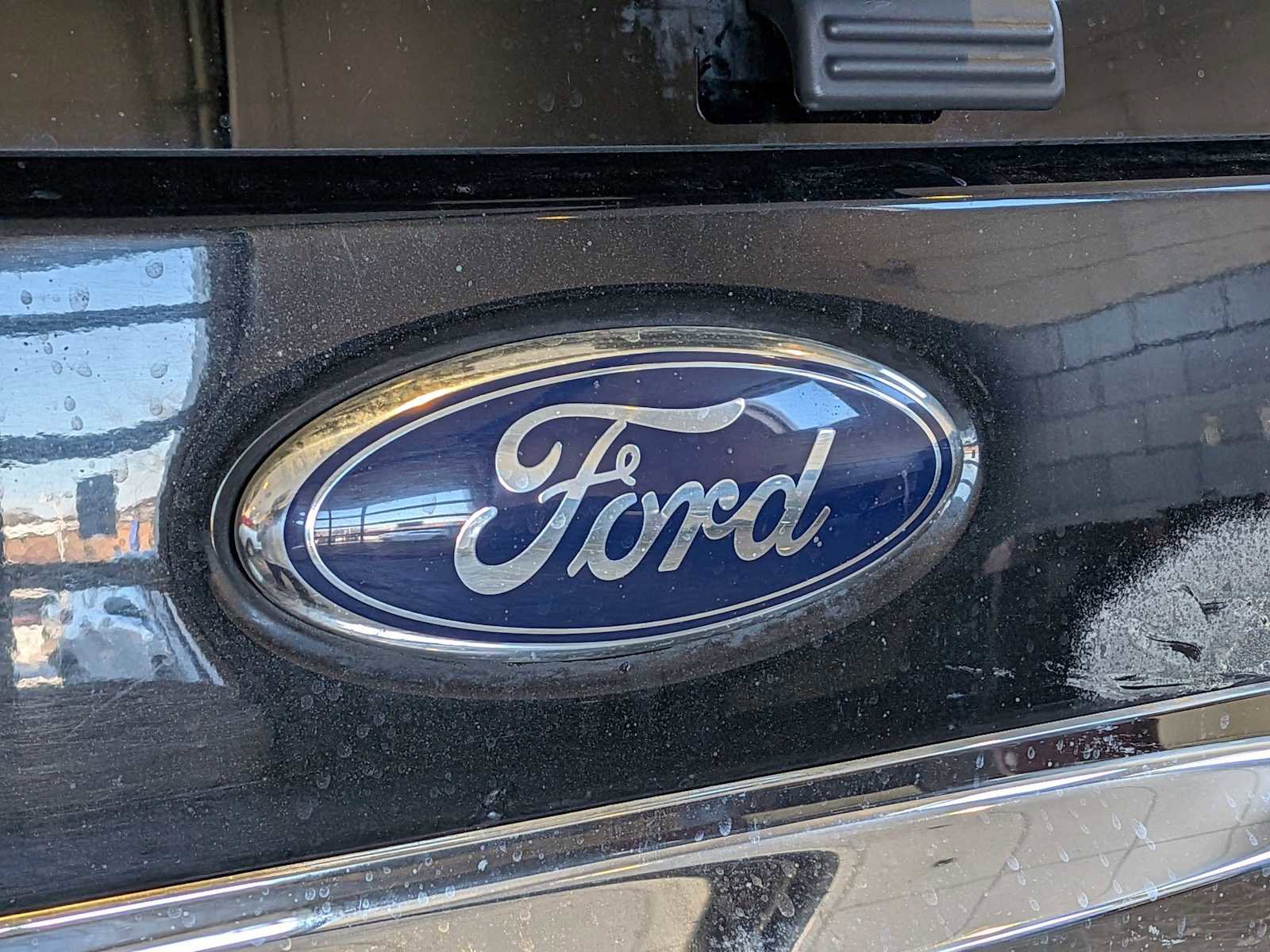 Used 2014 Ford Expedition XLT w/ Equipment Group 202A image 11