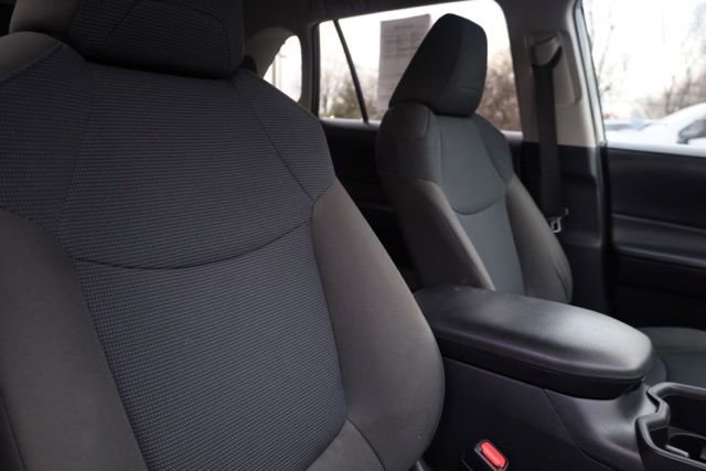 Used 2023 Toyota RAV4 LE image 36