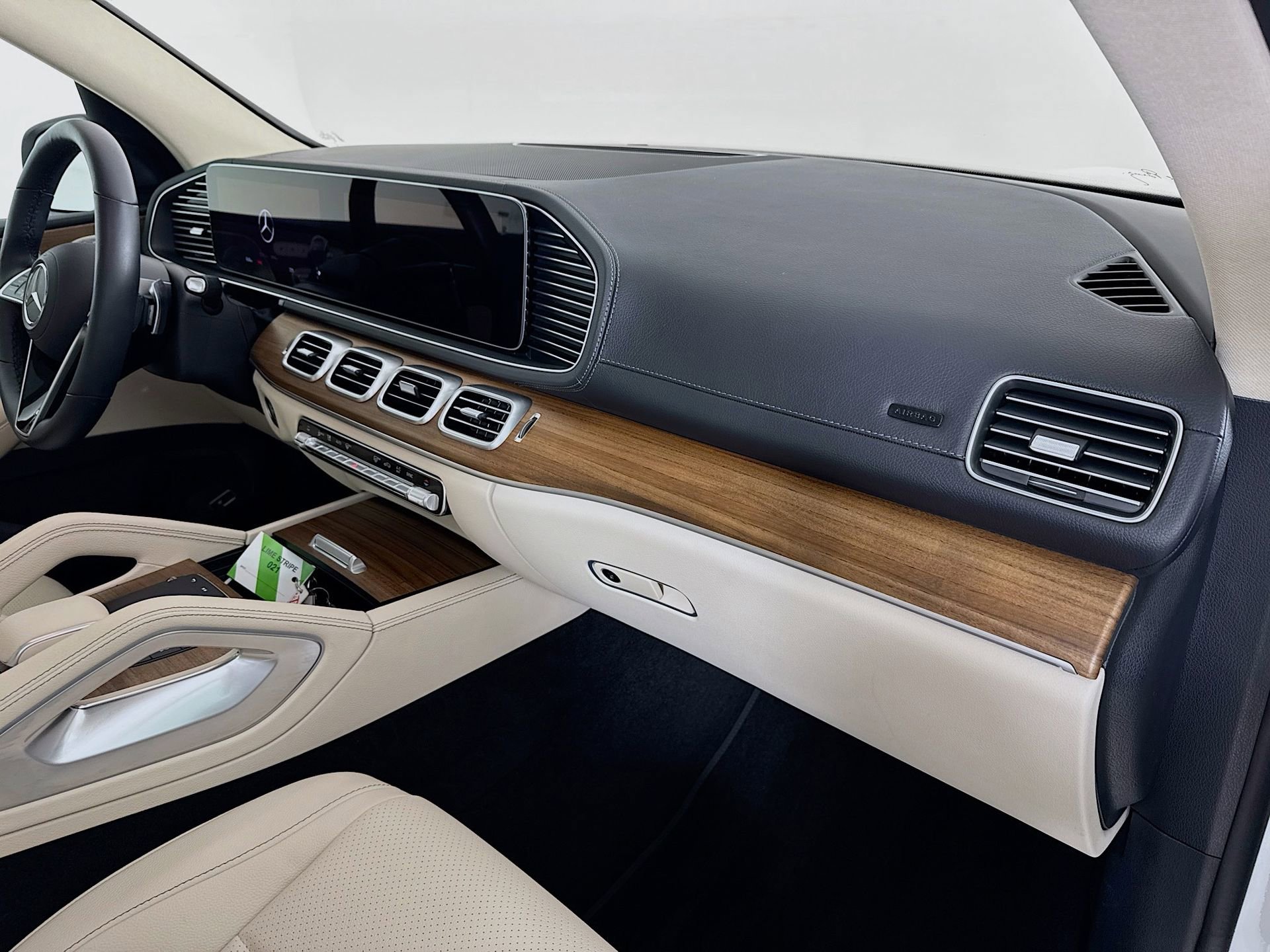 Certified 2026 Mercedes-Benz GLS 450 4MATIC image 33