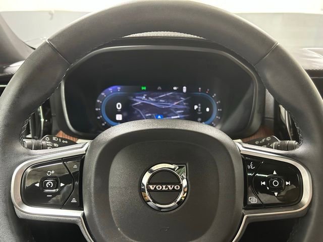 Used 2023 Volvo XC60 B6 Ultimate w/ Climate Package image 11