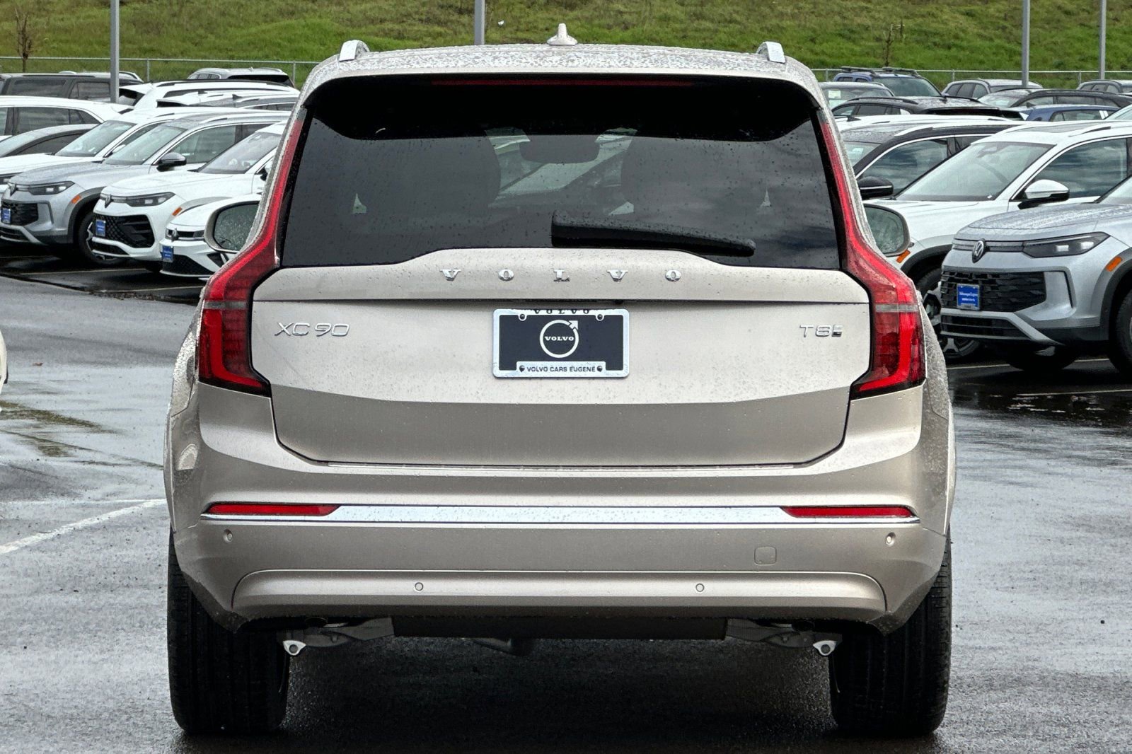 New 2026 Volvo XC90 T8 Plus w/ Protection Package Premier image 4