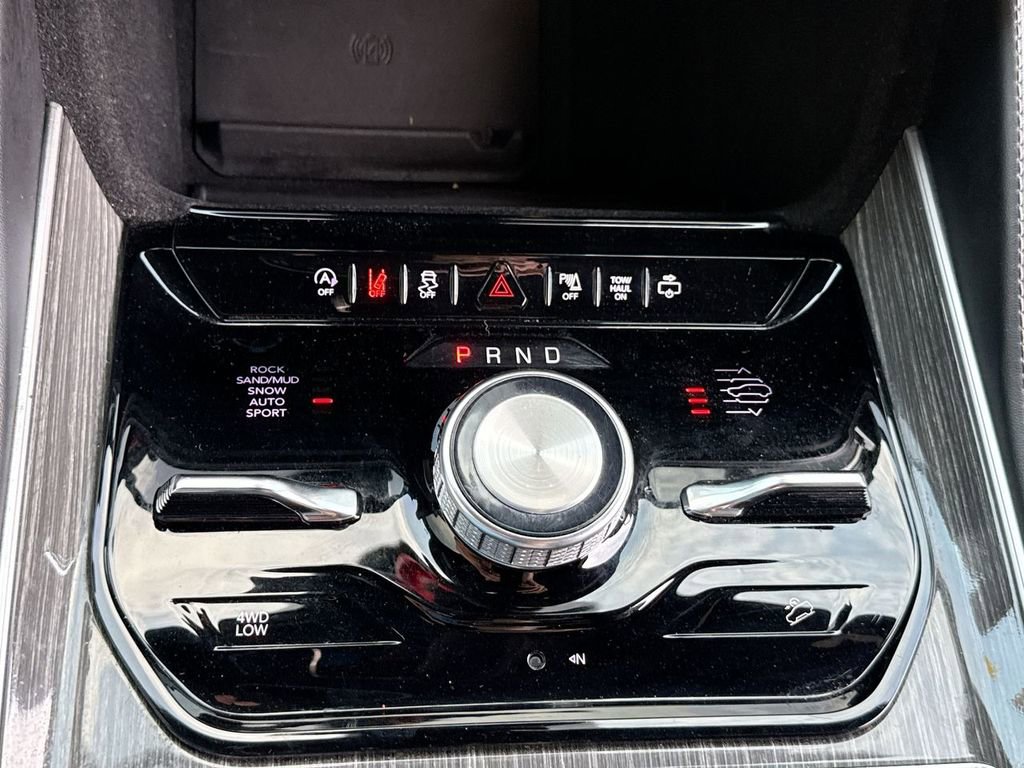 Used 2022 Jeep Wagoneer Series III w/ Premium Group I image 20