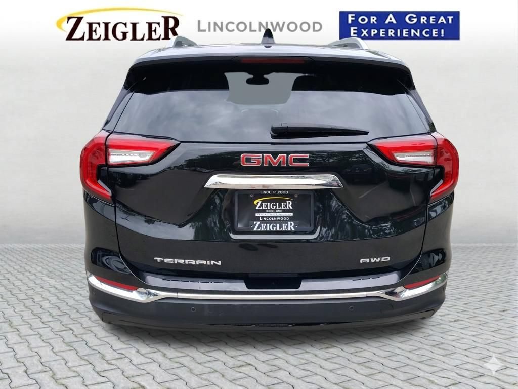 Used 2022 GMC Terrain SLT w/ Infotainment Package II AWD/4WD image 7