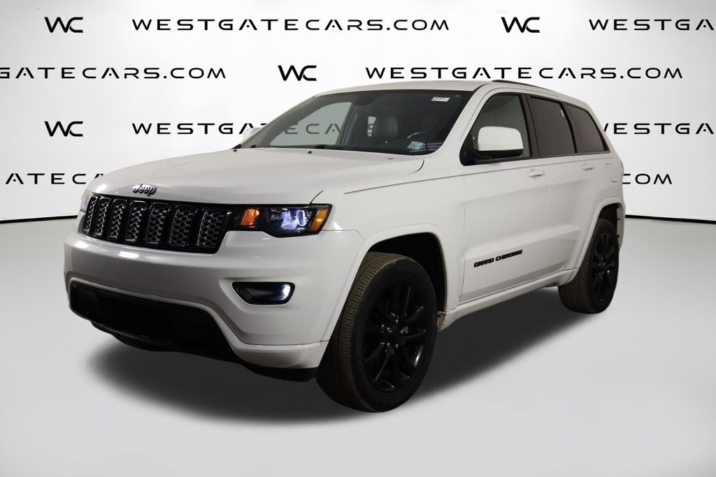 Used 2020 Jeep Grand Cherokee Altitude image 1