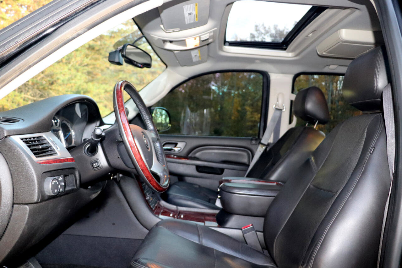 Used 2014 Cadillac Escalade ESV Premium image 9