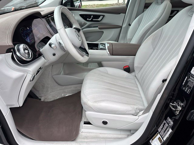 Used 2023 Mercedes-Benz EQS 580 4MATIC SUV image 19