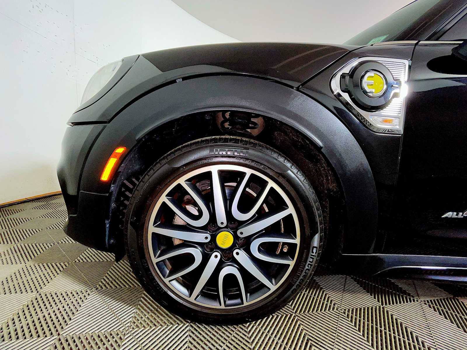 Used 2019 MINI Cooper Countryman SE w/ Signature Upholstery Package image 8