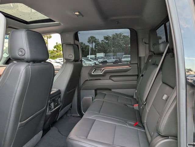 Used 2024 GMC Sierra 2500 Denali w/ Denali Reserve Package AWD/4WD image 9
