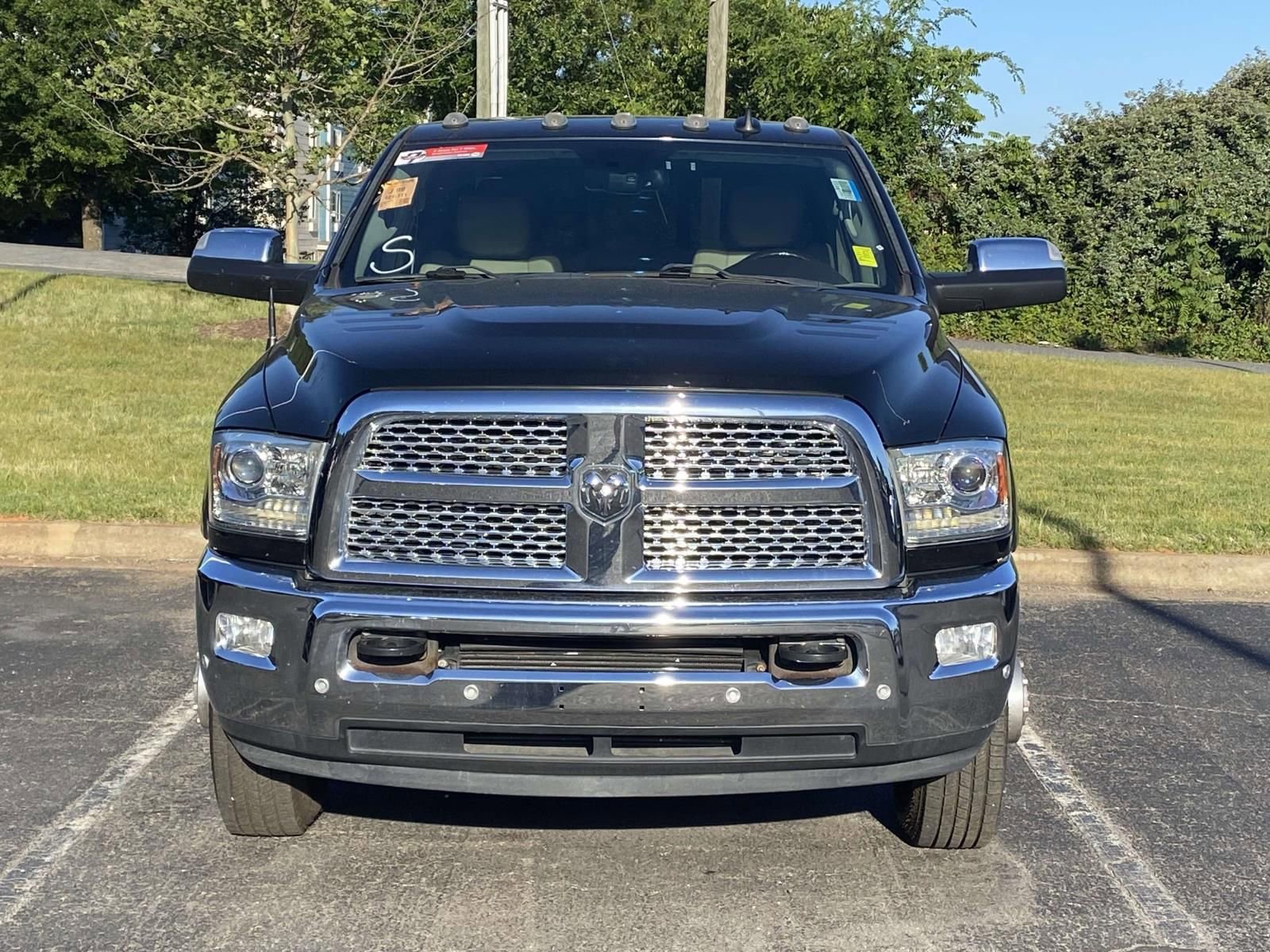 Used 2018 RAM 3500 Laramie AWD/4WD image 2