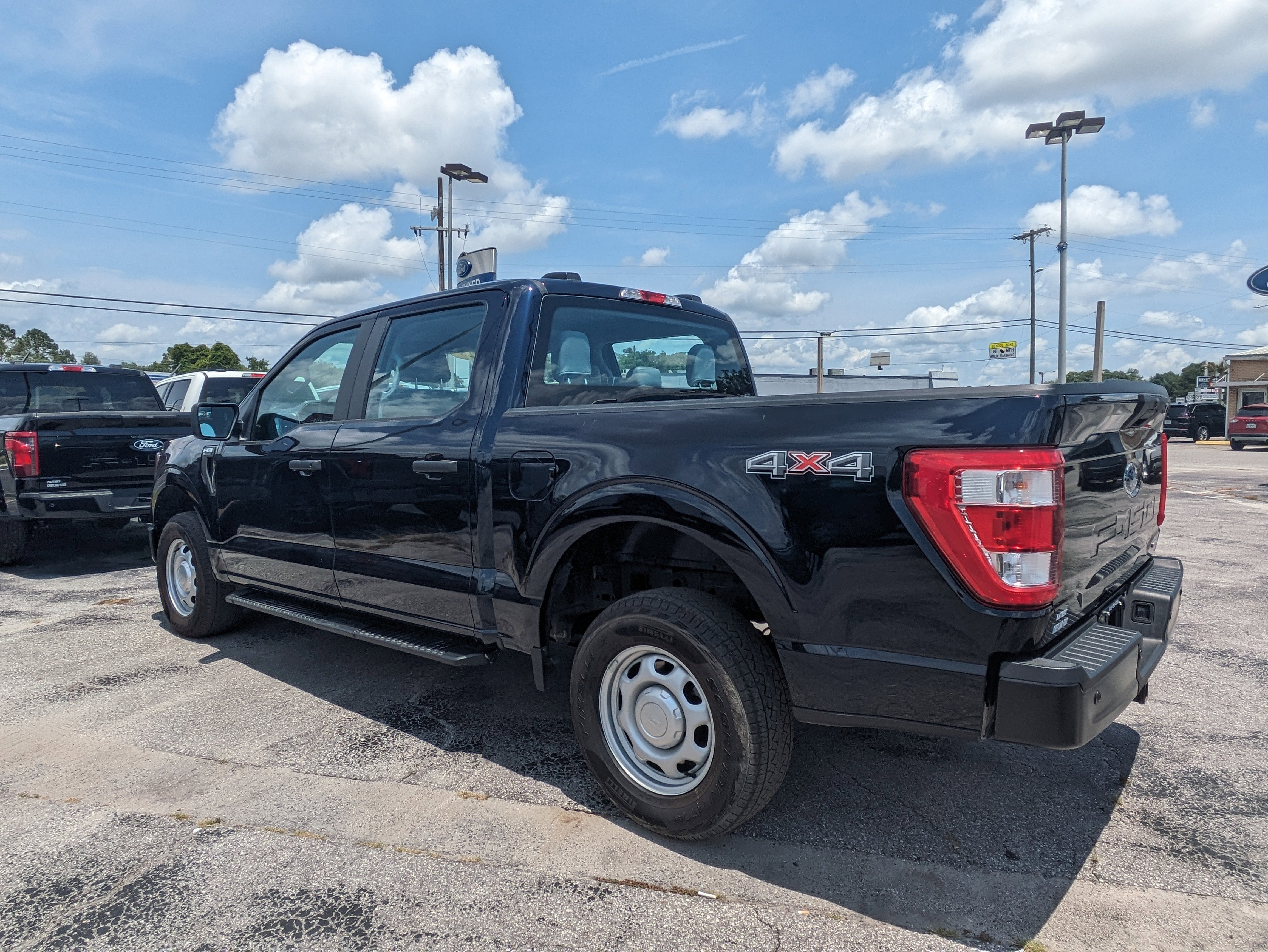 Used 2023 Ford F150 XL w/ Trailer Tow Package image 6