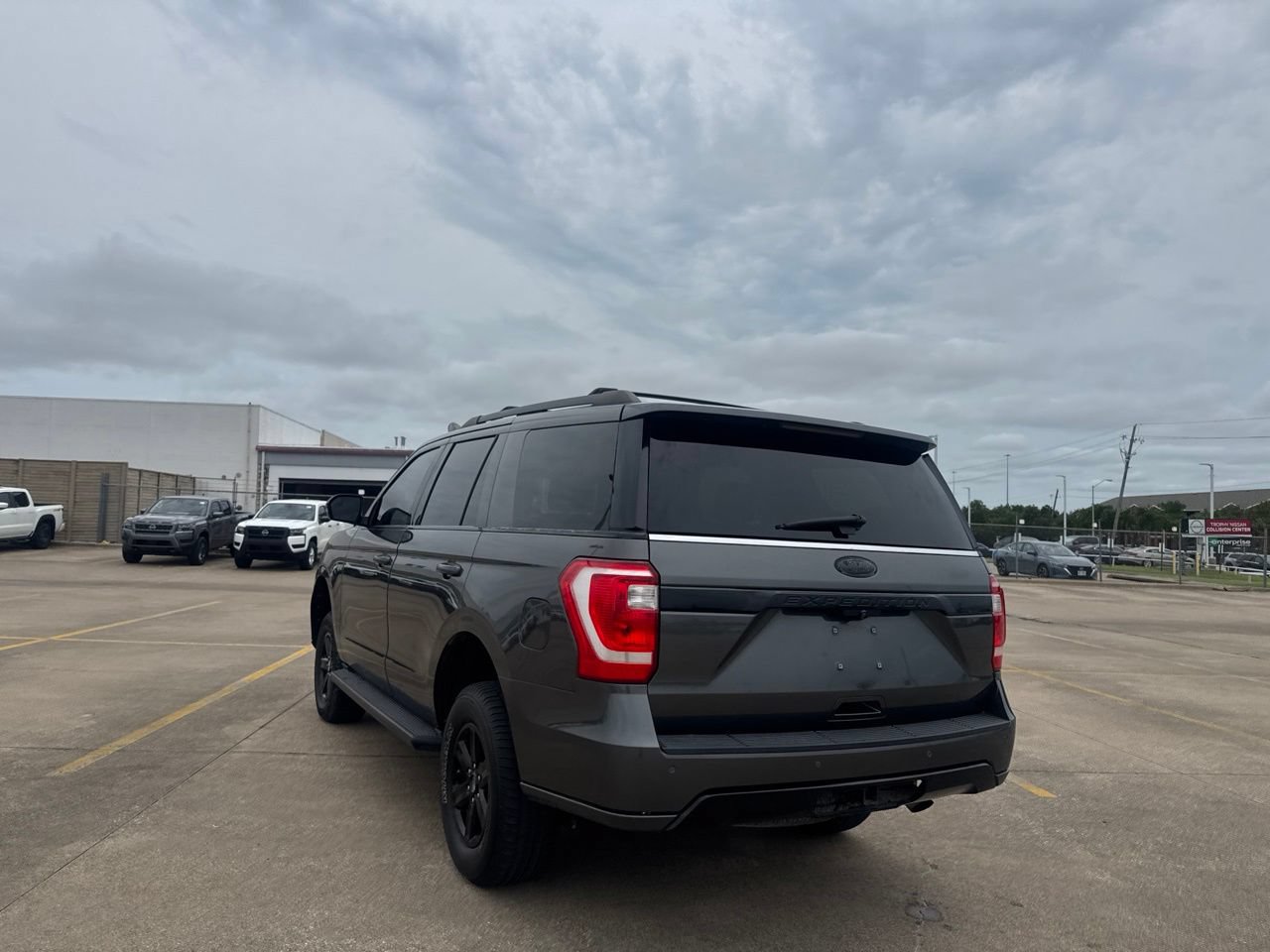 Used 2019 Ford Expedition XLT w/ Equipment Group 201A RWD image 18