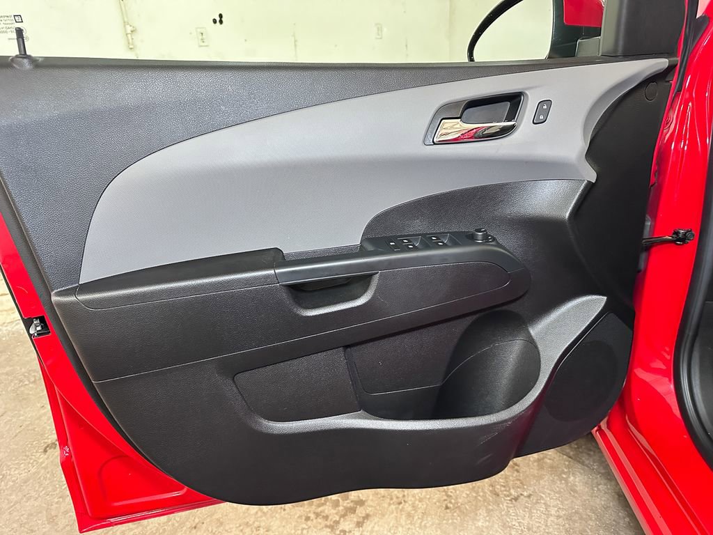 Used 2015 Chevrolet Sonic LT image 19