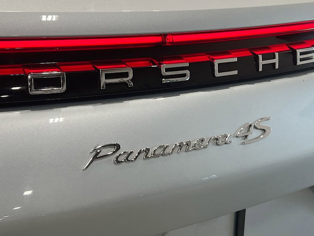 Used 2017 Porsche Panamera 4S image 42