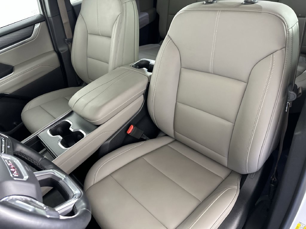 Used 2026 GMC Acadia Elevation w/ Elevation Premium Package FWD image 23