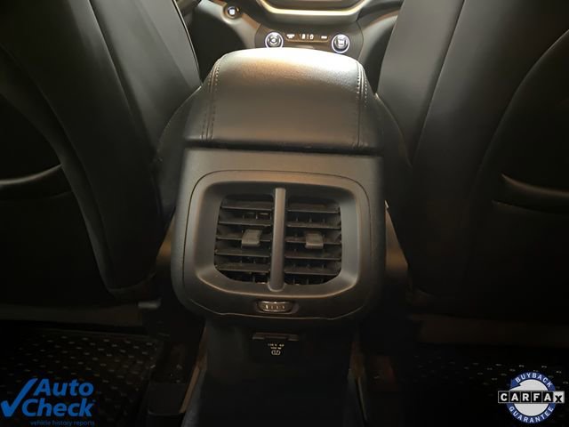 Used 2017 Jeep Cherokee Overland w/ Technology Group image 68