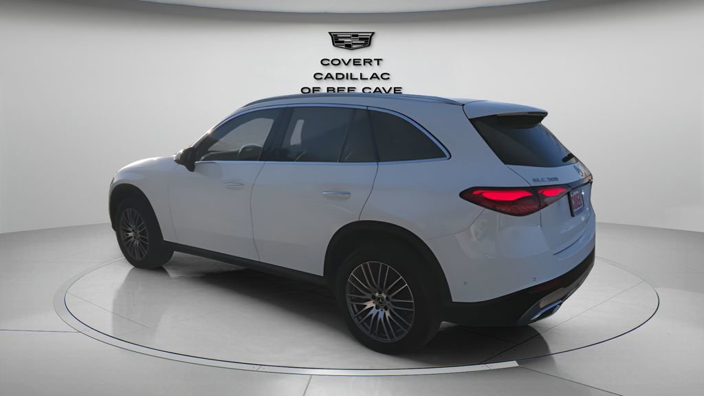 Used 2025 Mercedes-Benz GLC 300 4MATIC image 7