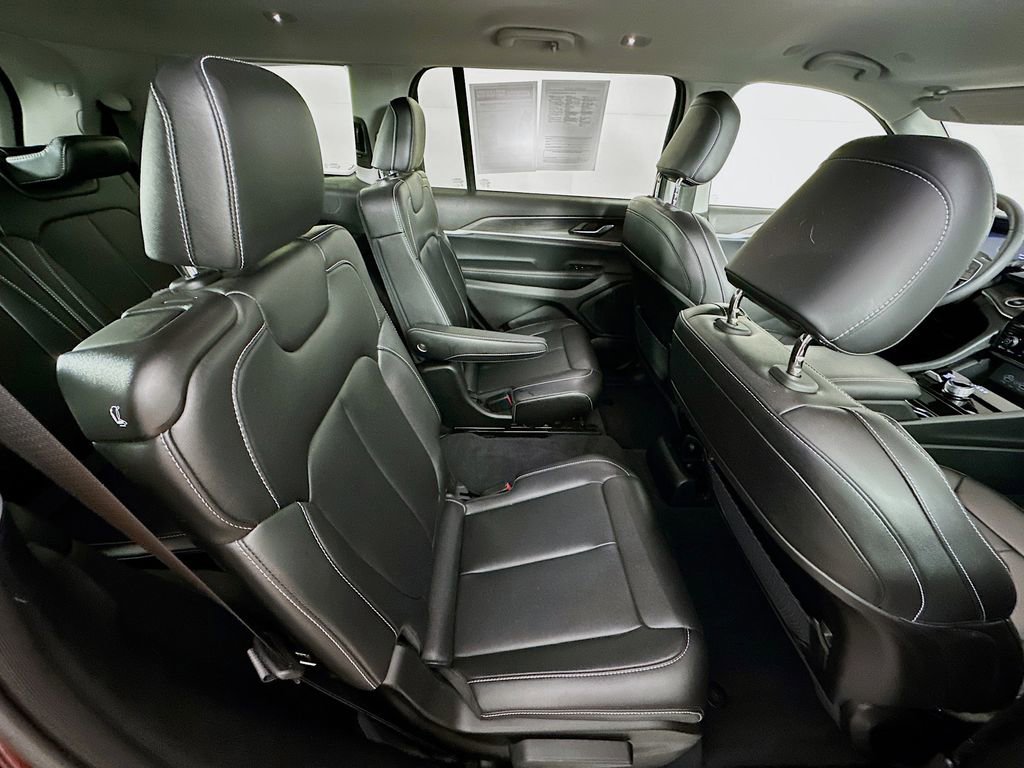 Used 2023 Jeep Grand Cherokee L Limited image 37