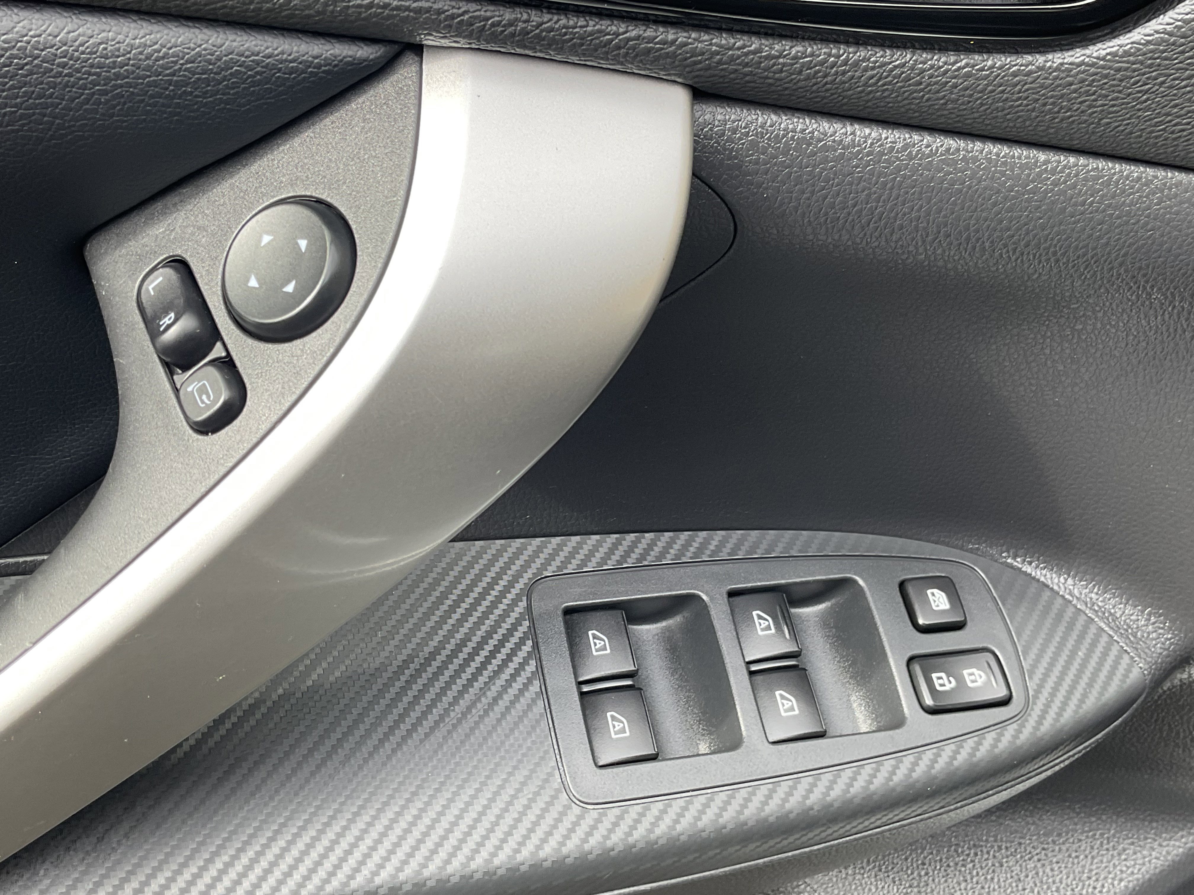 Used 2024 Mitsubishi Eclipse Cross SEL image 26