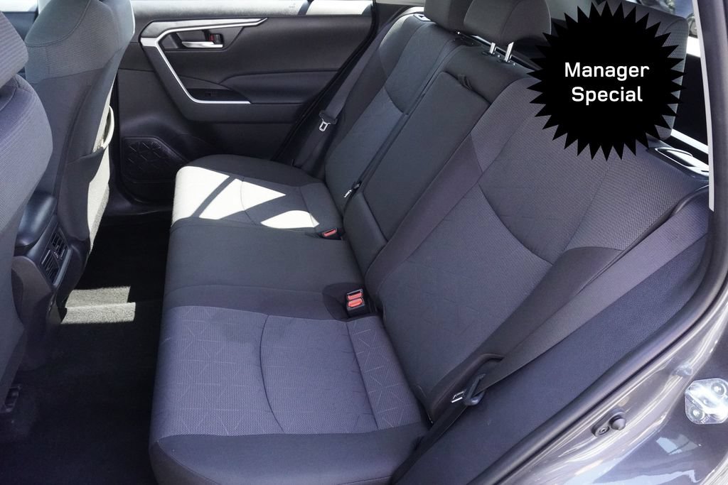 Used 2025 Toyota RAV4 XLE AWD/4WD image 30