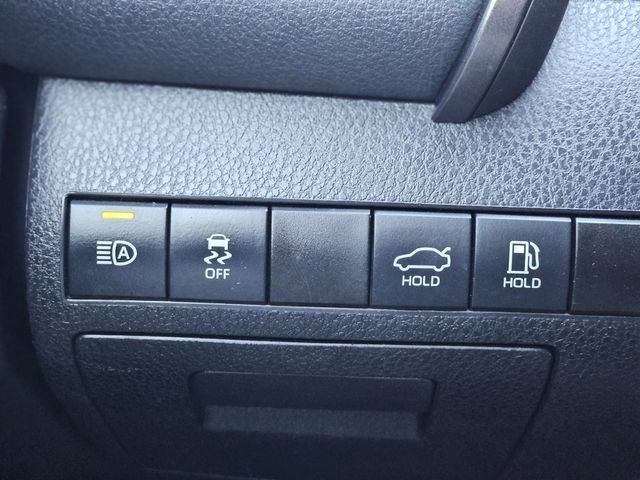 Used 2022 Toyota Camry SE image 18